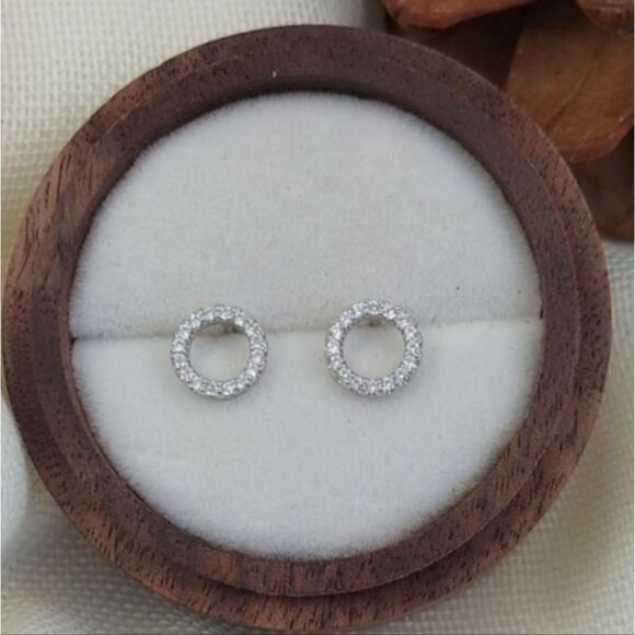925 Sterling Silver Circle CZ Earrings - Picture 1 of 9